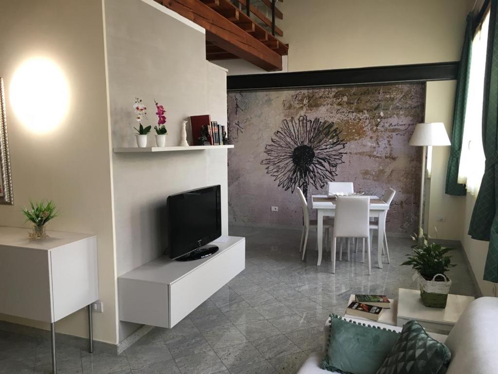 Il Vicoletto holiday house - hotels in Volta Mantovana Lake Garda