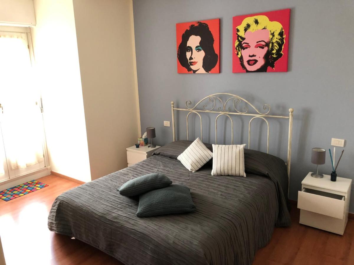 IRIDES ROOMS a un passo dai Parchi Divertimento - hotels in Castelnuovo del Garda Lake Garda