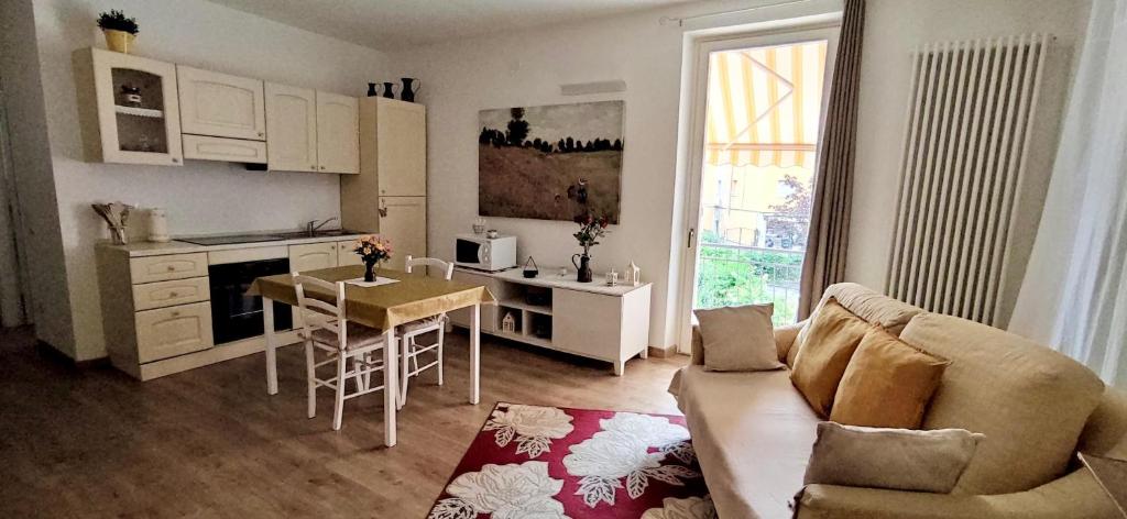 La Casa Gialla - holiday apartments in Rovereto Lake Garda