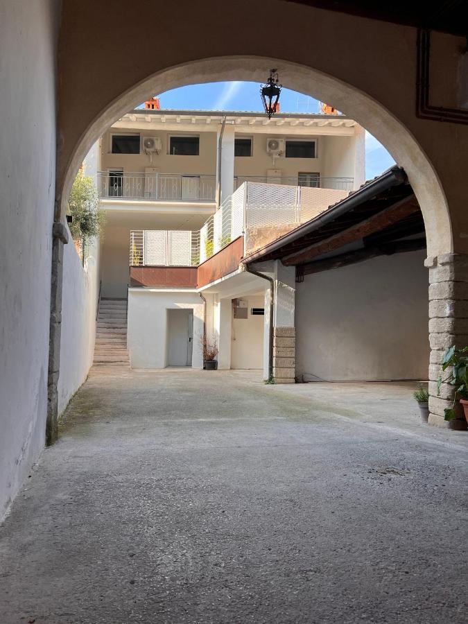 La Finestra Sul Garda DREAMING HOLIDAYS - hotels in San Felice del Benaco Lake Garda