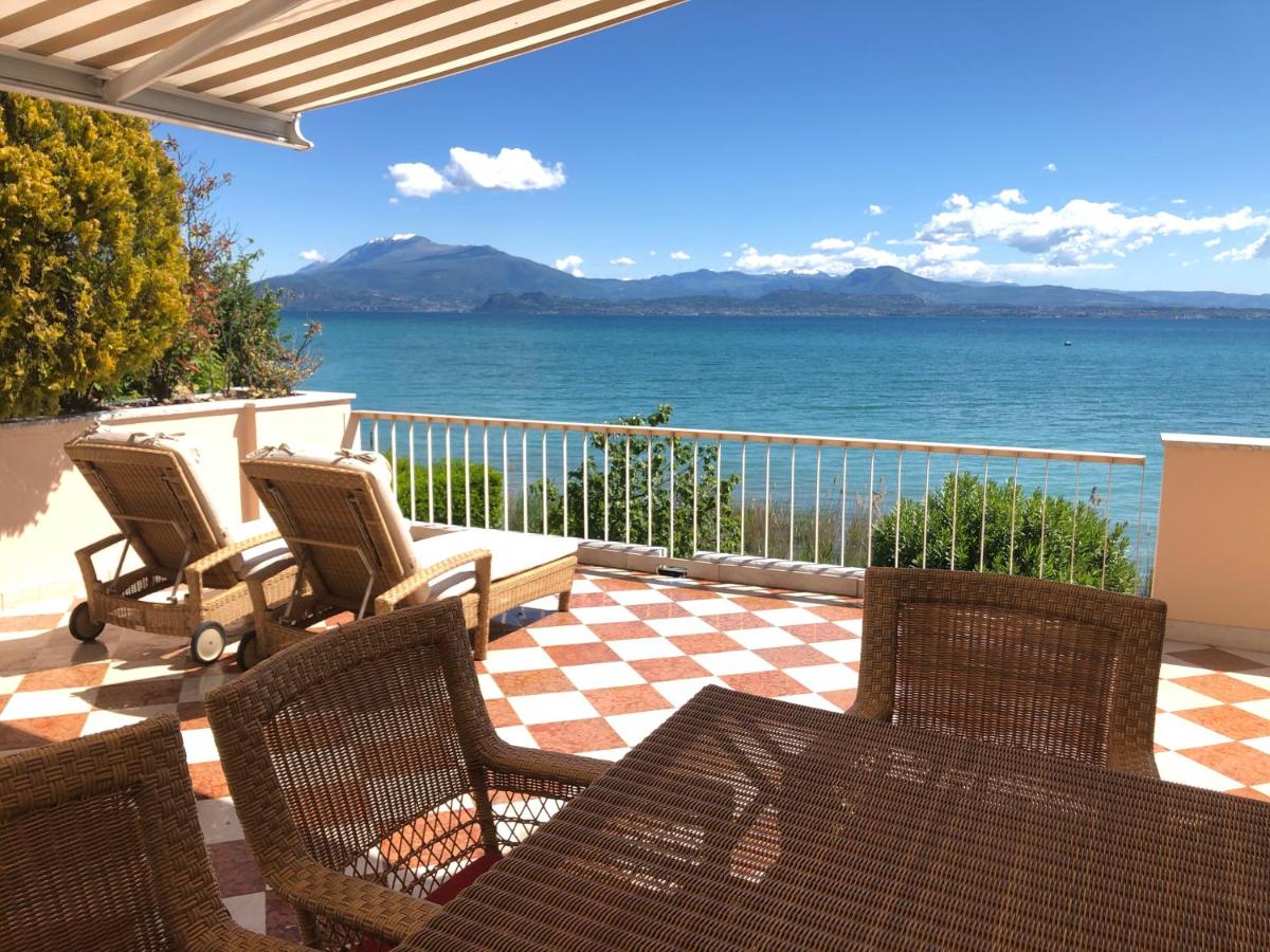Lake Front Luxury Apartment - hotels in Sirmione Lake Garda