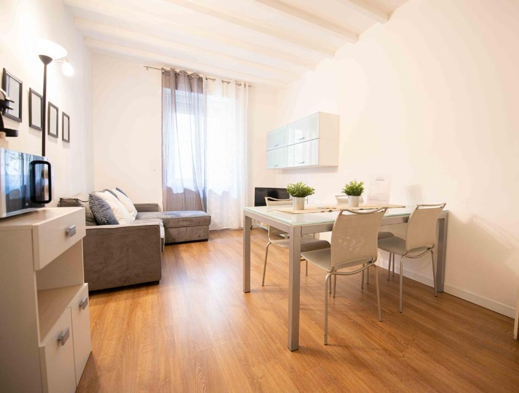 Leoncino Apartment - holiday apartments in Verona Lake Garda