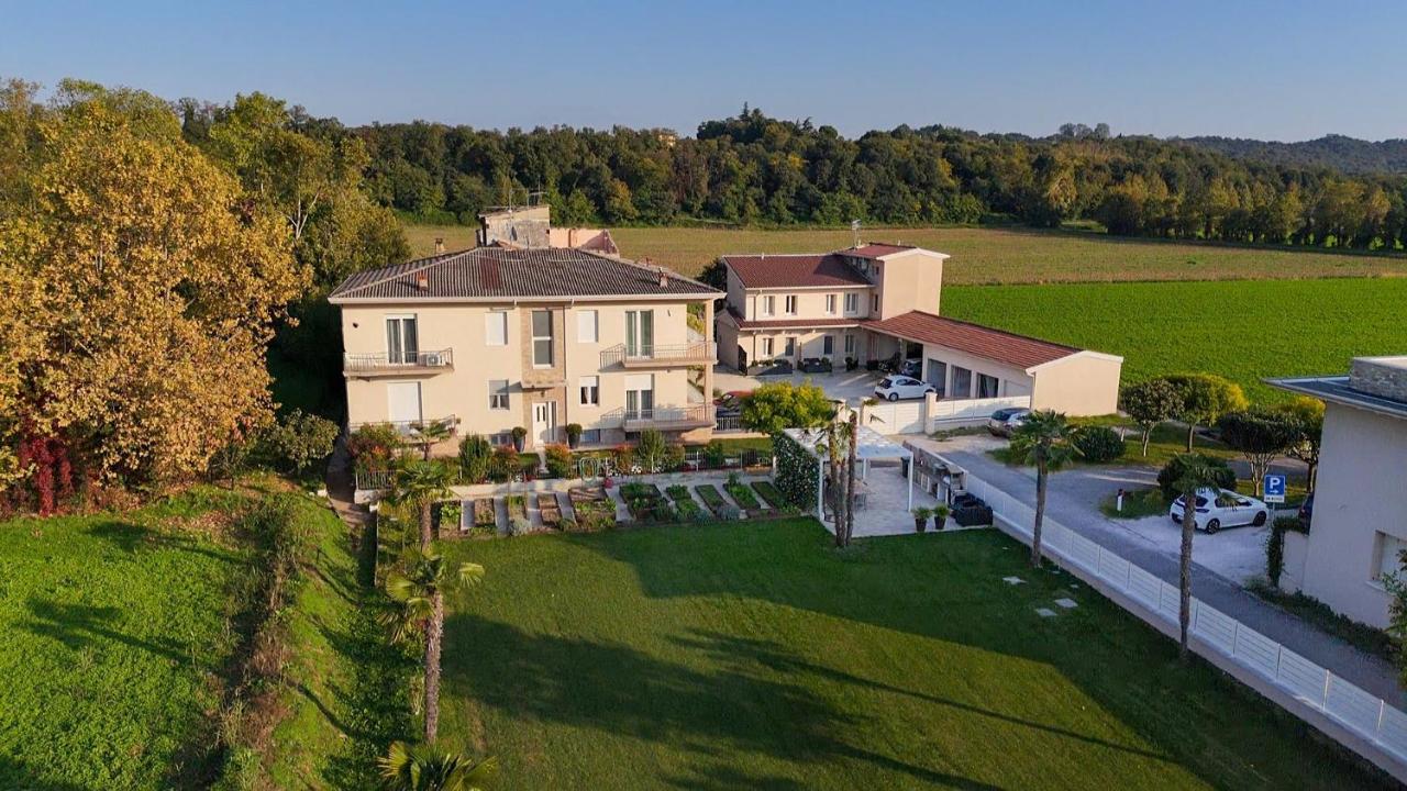 LM House - hotels in Lonato del Garda Lake Garda