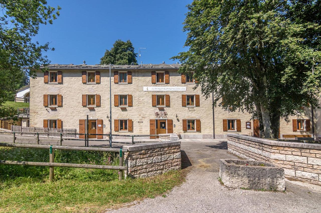 Locanda Alpina a 1250 mt - hotels in Ferrara di Monte Baldo Lake Garda