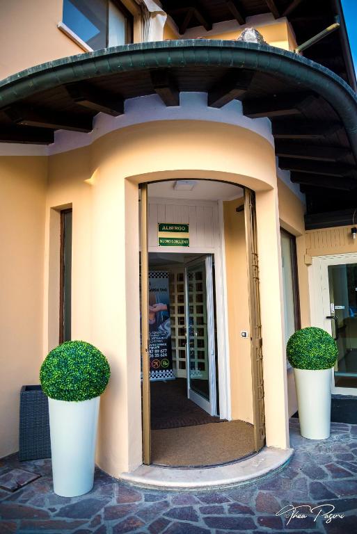 Hotel Lonatino - 2 star hotels in Lonato del Garda Lake Garda