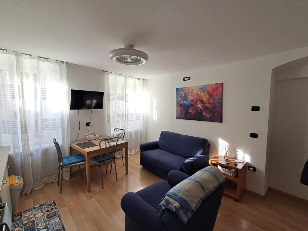 Monolocale Paola - holiday apartments in Rovereto Lake Garda