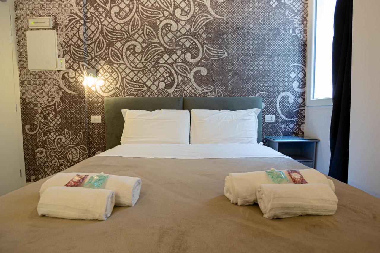 Palazzo di Giulietta - Juliet's Palace Verona - hotels in Verona Lake Garda