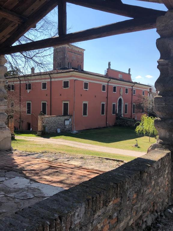 Palazzo di monteoliveto - farm holidays in Monzambano Lake Garda