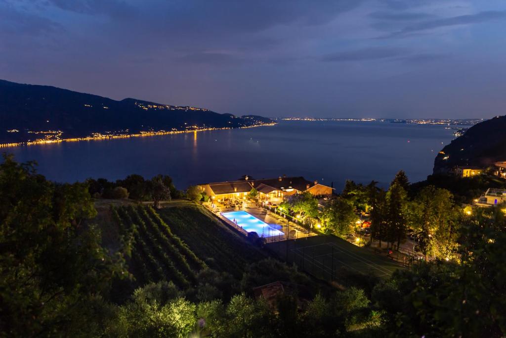 Park Hotel Zanzanù - 4 star hotels in Tignale Lake Garda