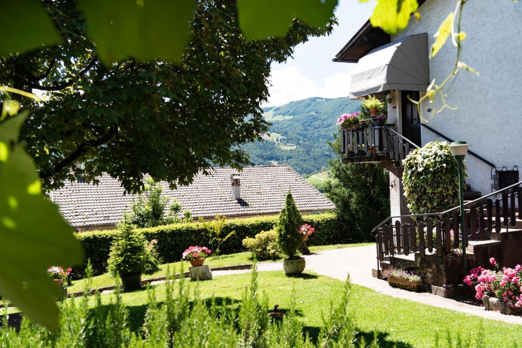Slow Time Garden Monte Baldo - holiday apartments in Brentonico Lake Garda