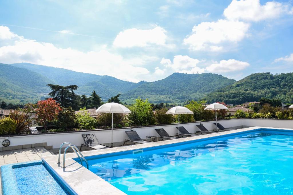 Regal Hotel - 3 star hotels in Brescia Lake Garda
