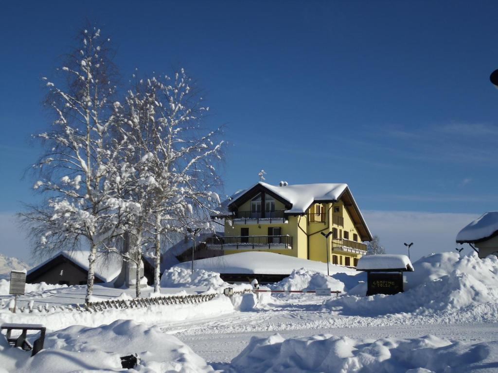 Hotel Residence Bellavista - Camping Polsa - hotels in Brentonico Lake Garda