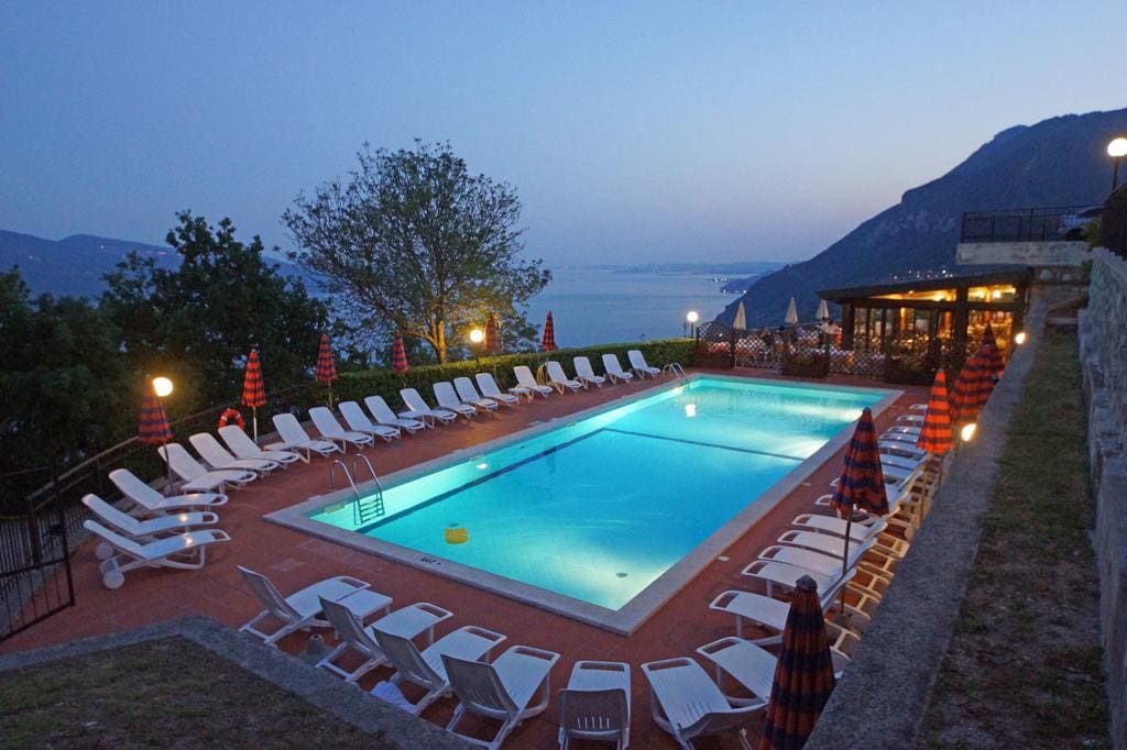 Hotel Residence la Rotonda - 3 star holiday apartments in Tignale Lake Garda