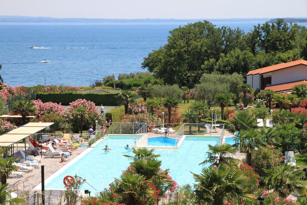 Apparthotel San Sivino - 3 star holiday apartments in Manerba del Garda Lake Garda