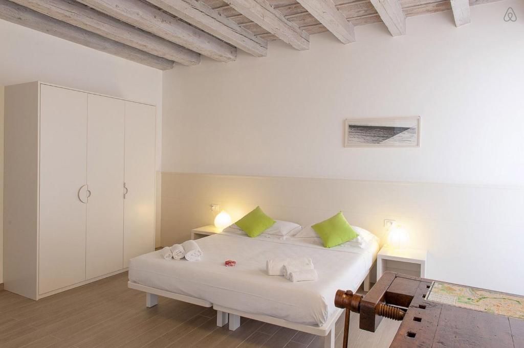 Residenza Cardo Massimo - bed and breakfast in Verona Lake Garda