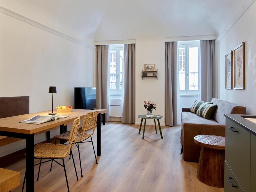 Residenza Manci 44 by Hotel America - holiday apartments in Trento Lake Garda