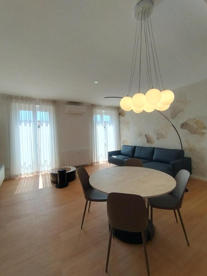 Salò design center appartment - hotels in Salò Lake Garda