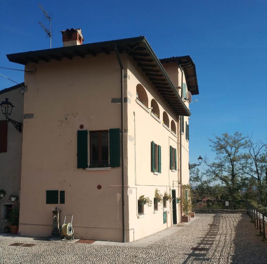 Sunrise In The Castle - hotels in Bedizzole Lake Garda