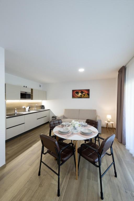 Villa Betty Apartments - accommodation in Arco Lake Garda