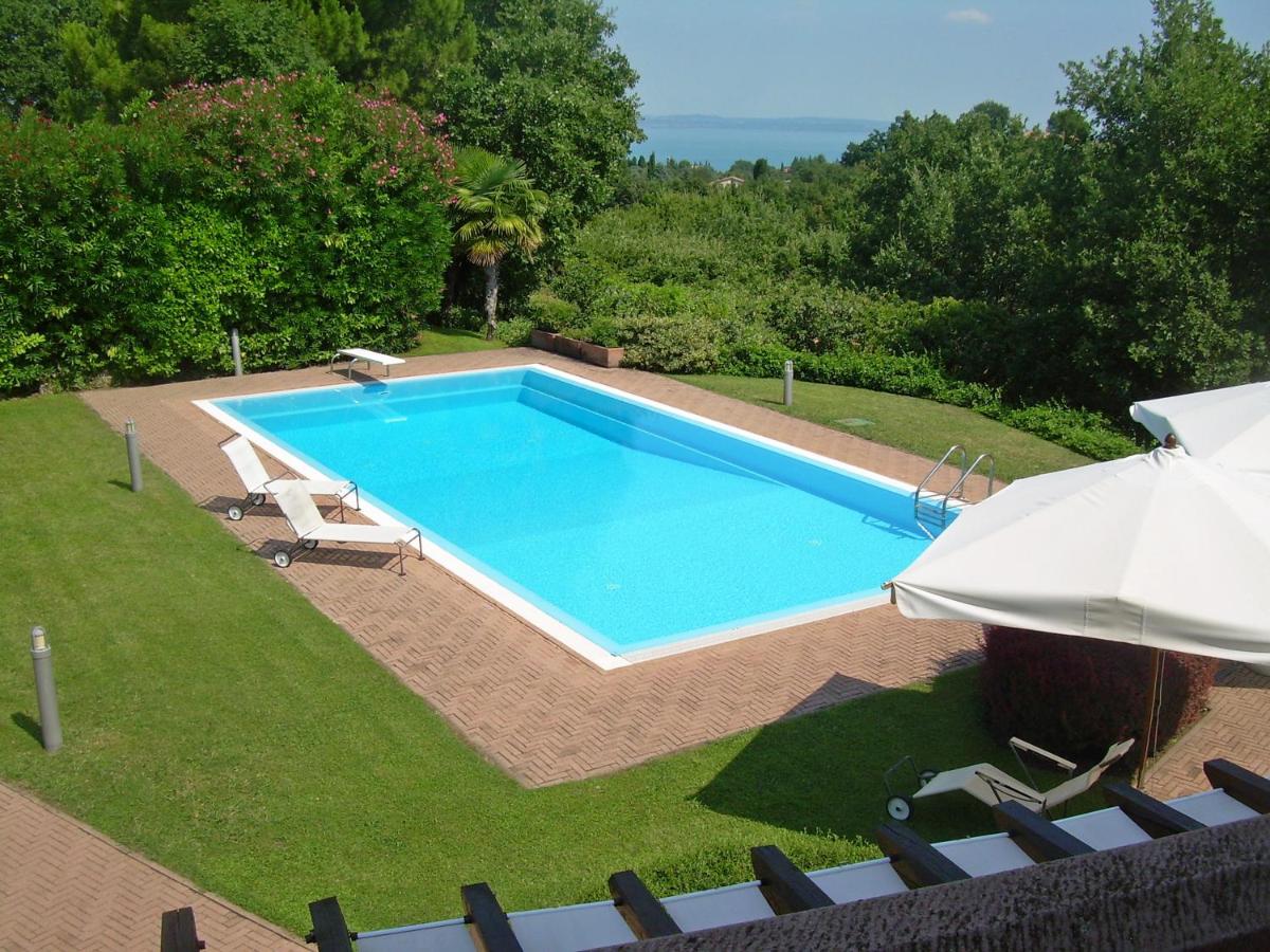 Villa dei Salici con Piscina by Wonderful Italy - hotels in Soiano del Lago Lake Garda