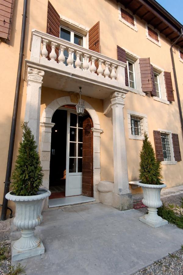 Villa Dorigny Dimora Storica con Giardino e Parcheggio Gratuito - hotels in Verona Lake Garda