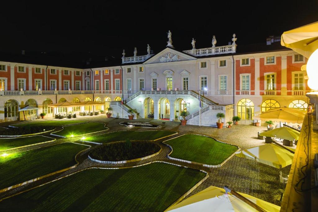 Villa Fenaroli Palace Hotel - 4 star accommodation in Rezzato Lake Garda