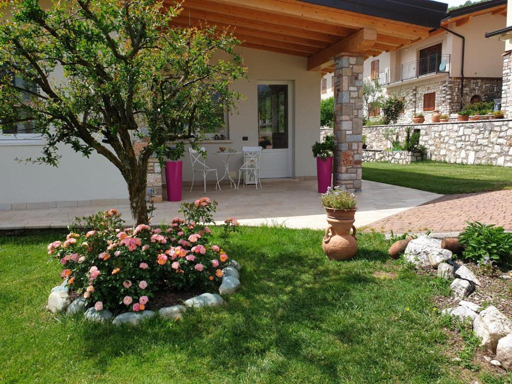 Villa Maria - holiday apartments in Tremosine sul Garda Lake Garda