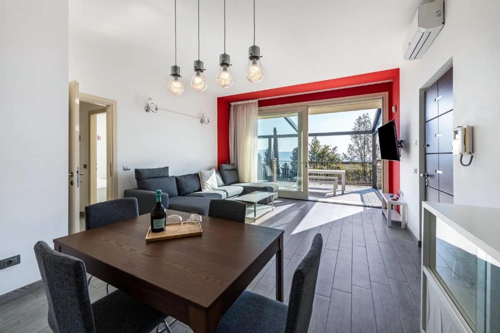 Virgilio Rosso - holiday apartments in Toscolano Maderno Lake Garda