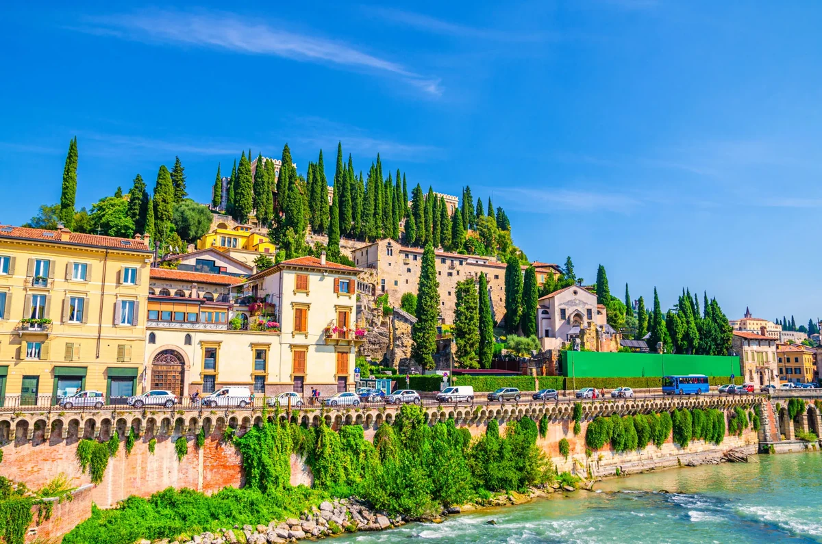 antica chiesa di San Pietro in Castello, Verona — Chiese e Santuari Lago di Garda
