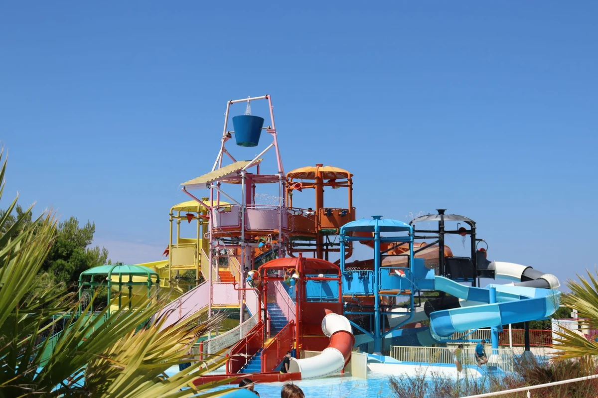Aquapark, Ostiano — Parchi e Divertimenti Lago di Garda