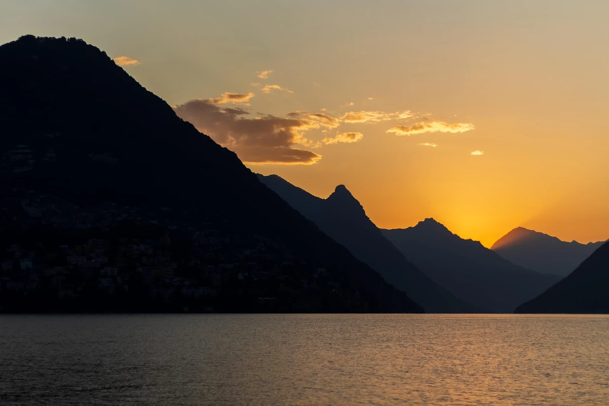 Biotopo Lago di Toblino, provincia autonoma di Trento — Castelli e Fortezze Lago di Garda
