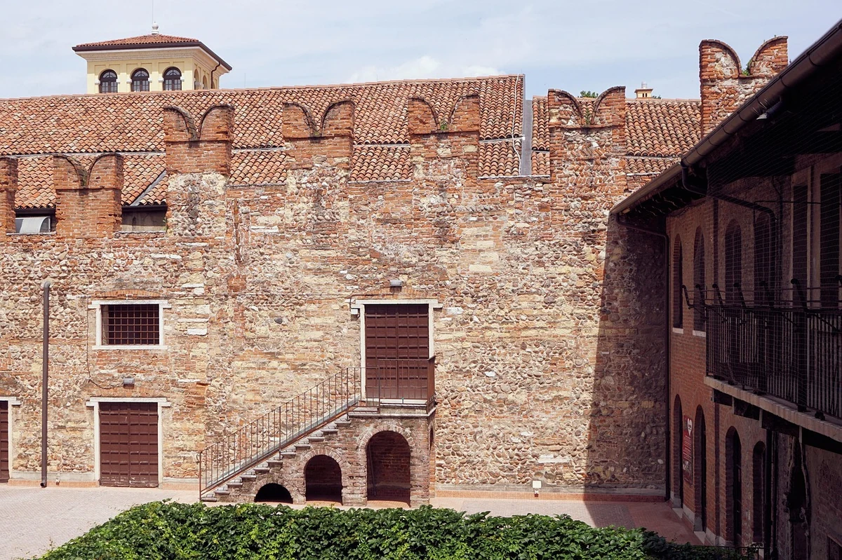 Casa di Giulietta — Musei e Monumenti Lago di Garda