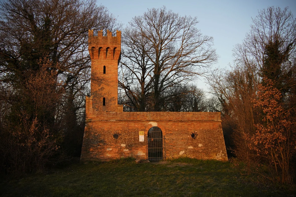 Castelletto di Vigo, Ton — Castelli e Fortezze Lago di Garda