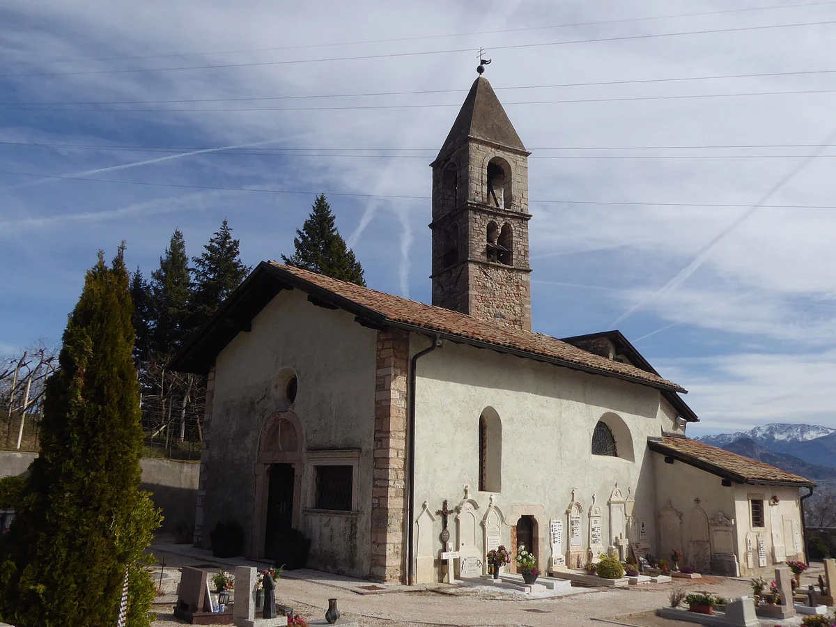 chiesa cimiteriale dei Santi Filippo e Giacomo, Trento — Chiese e Santuari Lago di Garda
