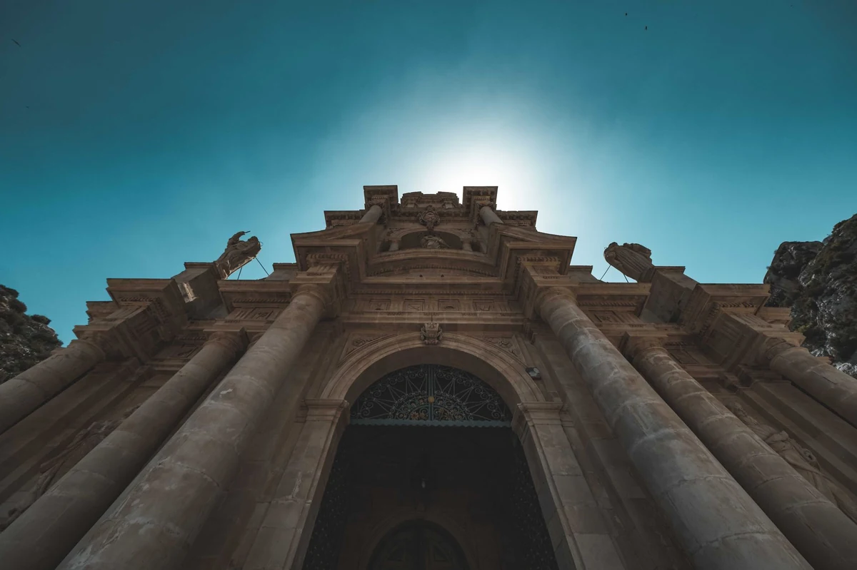 chiesa dei Santi Bartolomeo e Michele, Roccabianca — Chiese e Santuari Lago di Garda