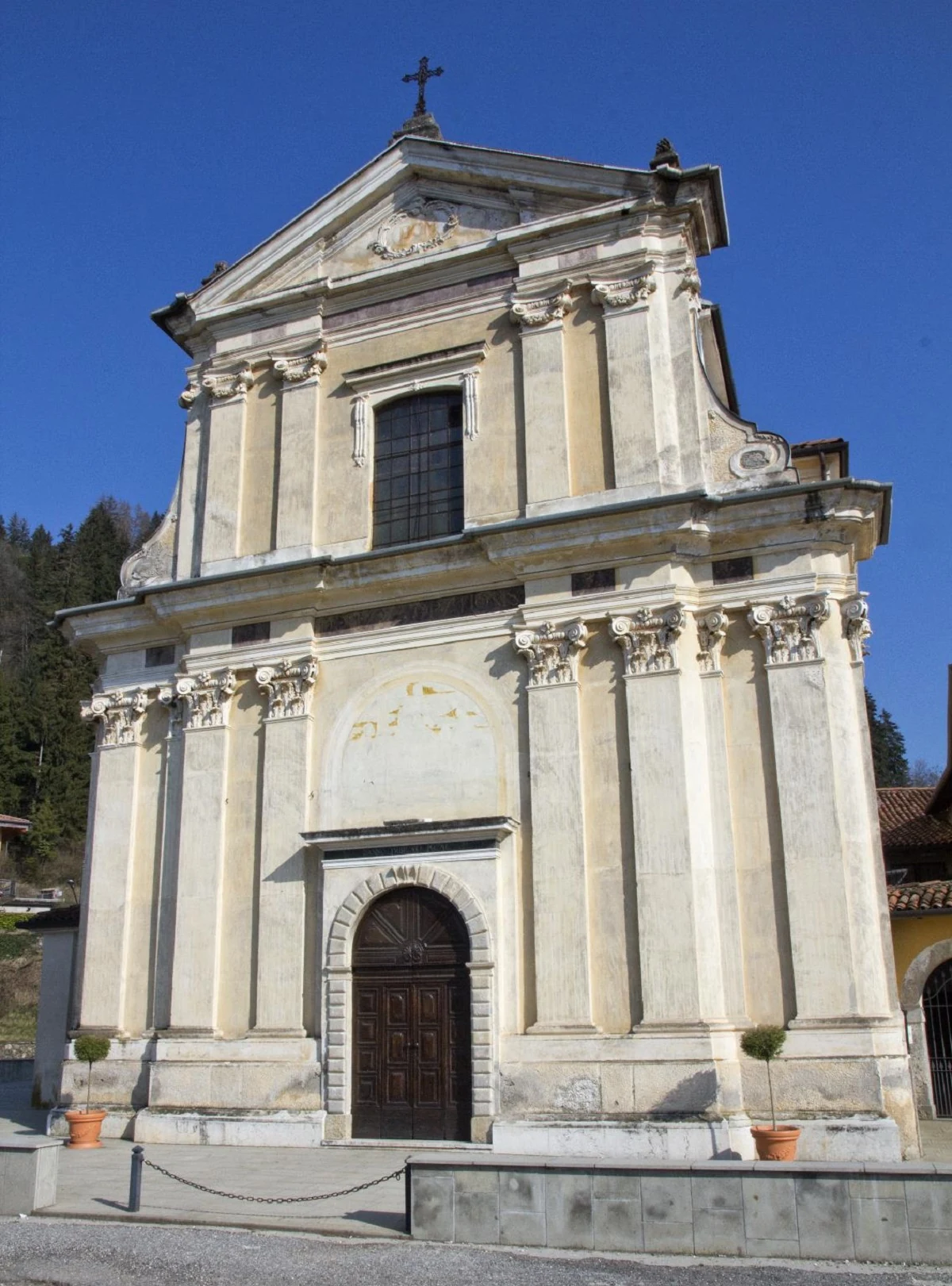 chiesa dei Santi Cosma e Damiano, Brescia — Chiese e Santuari Lago di Garda