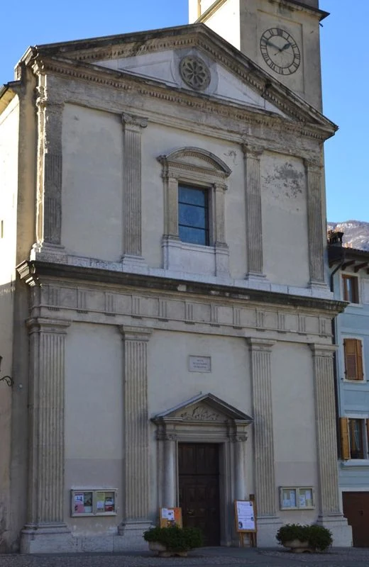 chiesa dei Santi Giovanni Battista ed Evangelista, Ala — Chiese e Santuari Lago di Garda