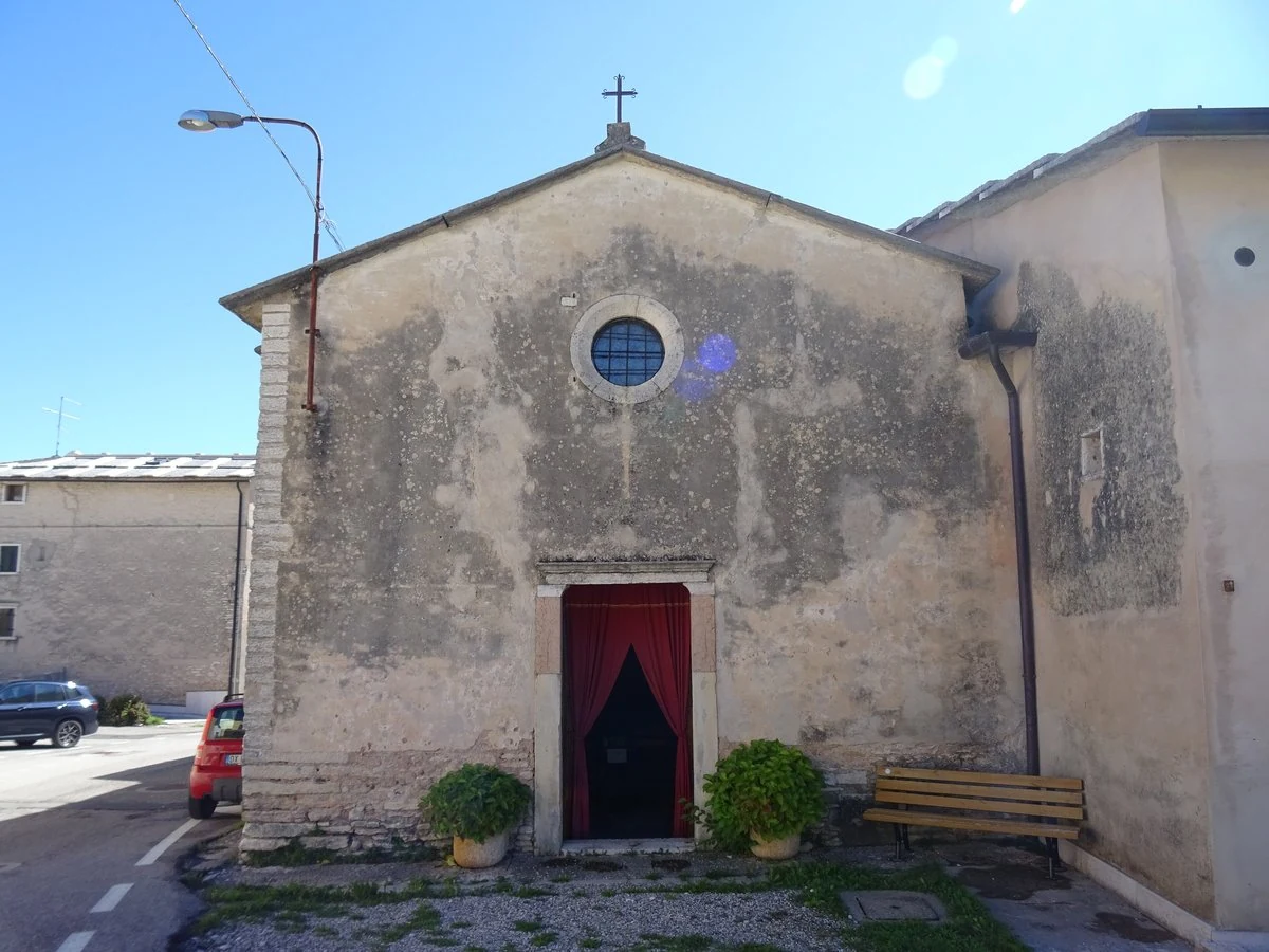 chiesa dei Santi Giovanni e Marziale, Fumane — Chiese e Santuari Lago di Garda