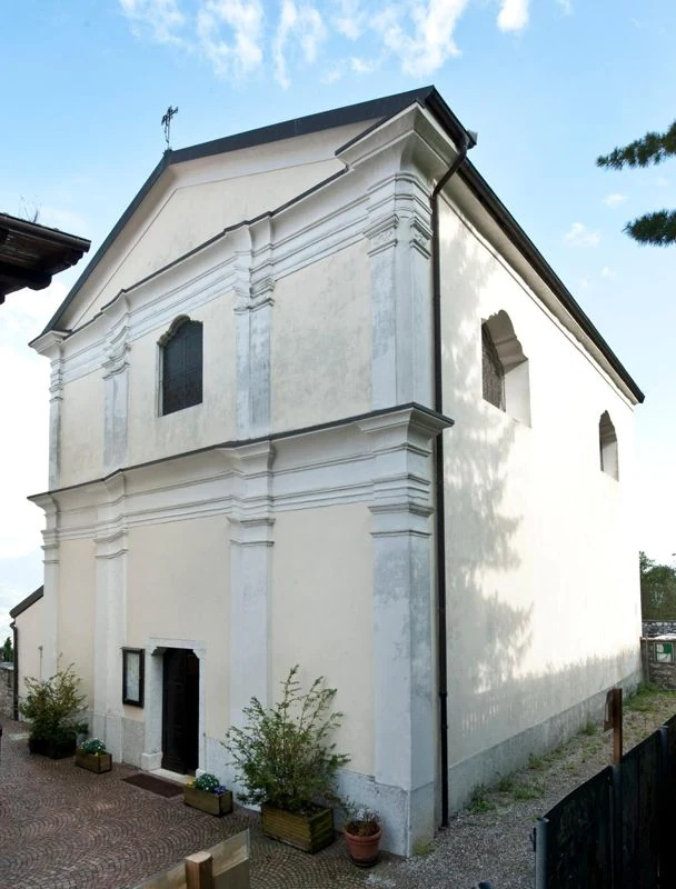 Chiesa dei Santi Innocenti, Isera — Chiese e Santuari Lago di Garda