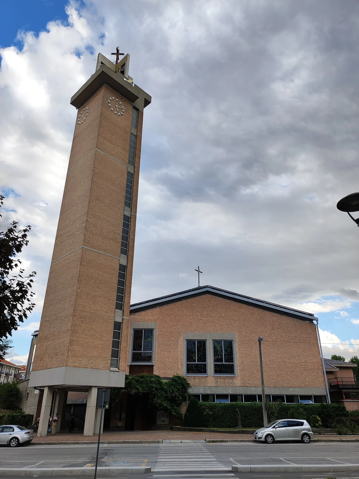 chiesa del Cuore Immacolato di Maria, Costa Volpino — Chiese e Santuari Lago di Garda