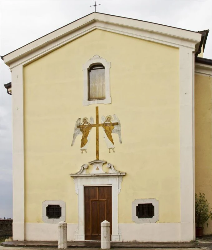 chiesa del Santissimo Crocefisso, Gargnano — Chiese e Santuari Lago di Garda