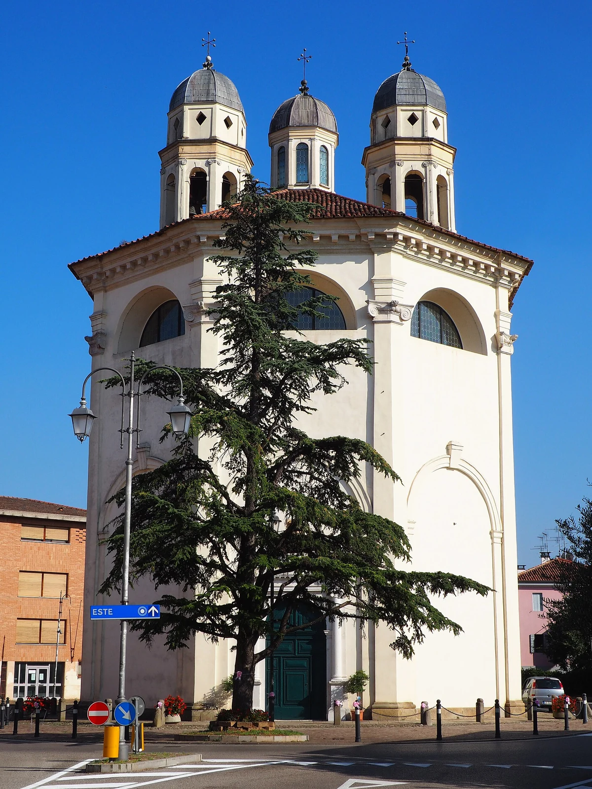chiesa della Beata Vergine della Salute, Gavardo — Chiese e Santuari Lago di Garda