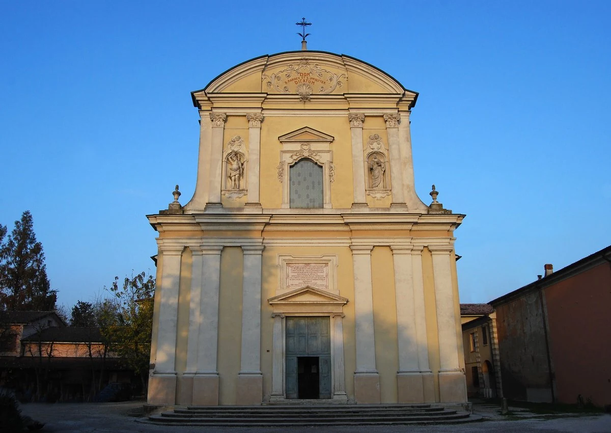 chiesa della Beata Vergine Maria e Sant'Ippolito Martire, Gazoldo degli Ippoliti — Chiese e Santuari Lago di Garda