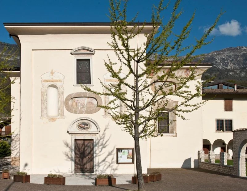 chiesa della Beata Vergine Maria, Nogaredo — Chiese e Santuari Lago di Garda