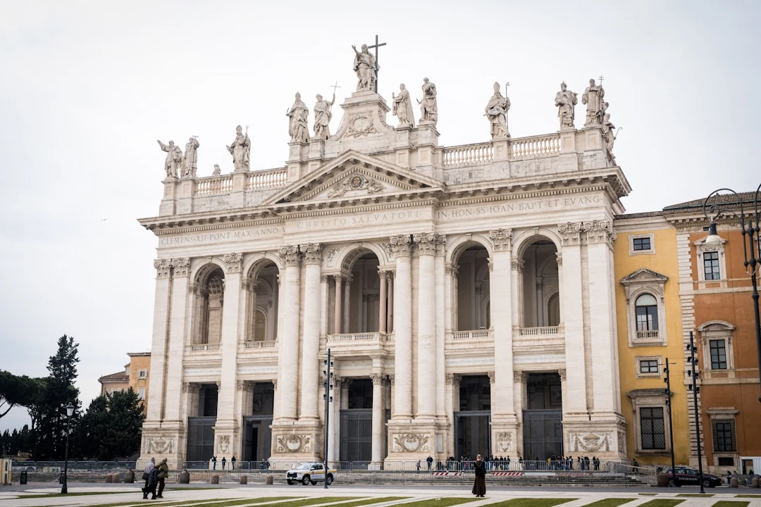 chiesa della Cattedra di San Pietro in Roma, Piadena Drizzona — Chiese e Santuari Lago di Garda