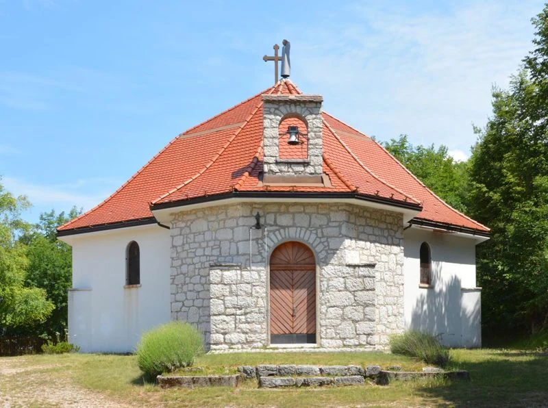 chiesa dell'Assunzione, Volano — Chiese e Santuari Lago di Garda