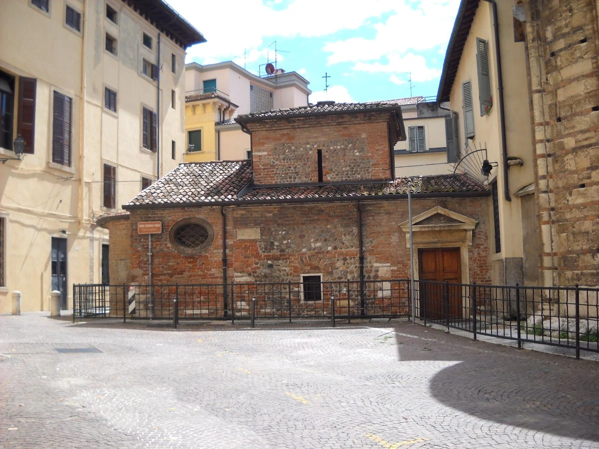 chiesa delle Sante Teuteria e Tosca, Verona — Chiese e Santuari Lago di Garda