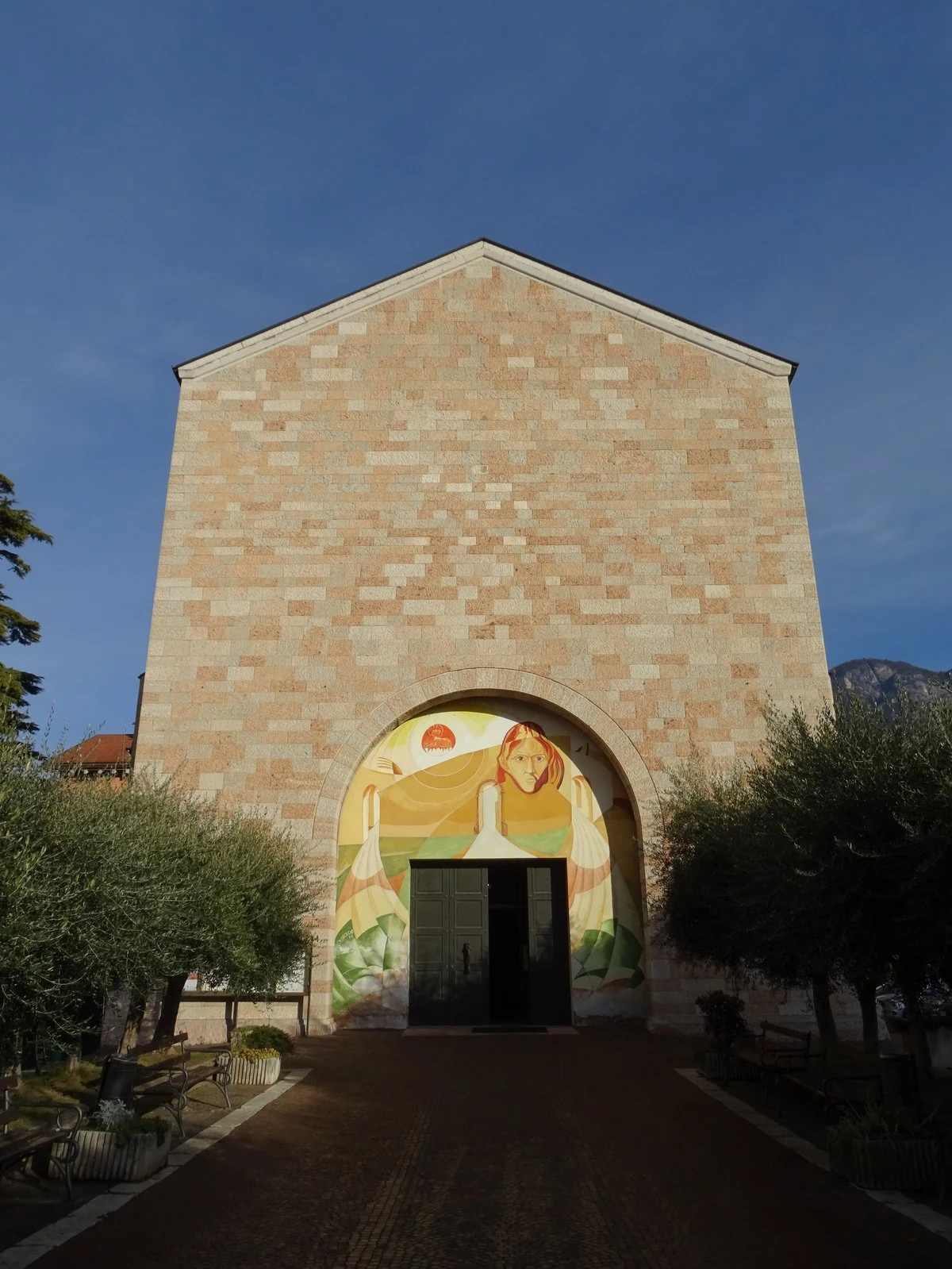 chiesa di Cristo Re, Trento — Chiese e Santuari Lago di Garda