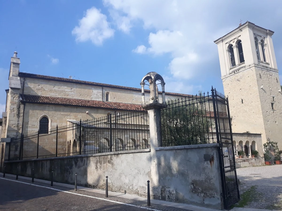 chiesa di San Giovanni in Valle, Verona — Chiese e Santuari Lago di Garda