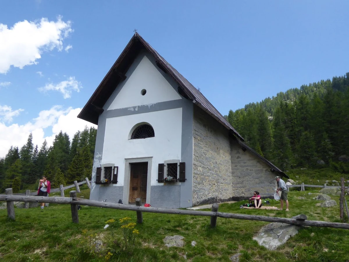 chiesa di San Giuliano, Caderzone Terme — Chiese e Santuari Lago di Garda